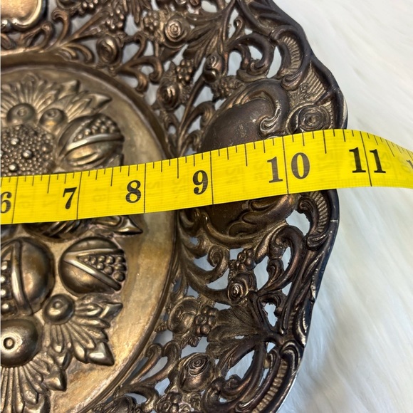 Ornate plated silver zinc Decorative Tray - Picture 3 of 7